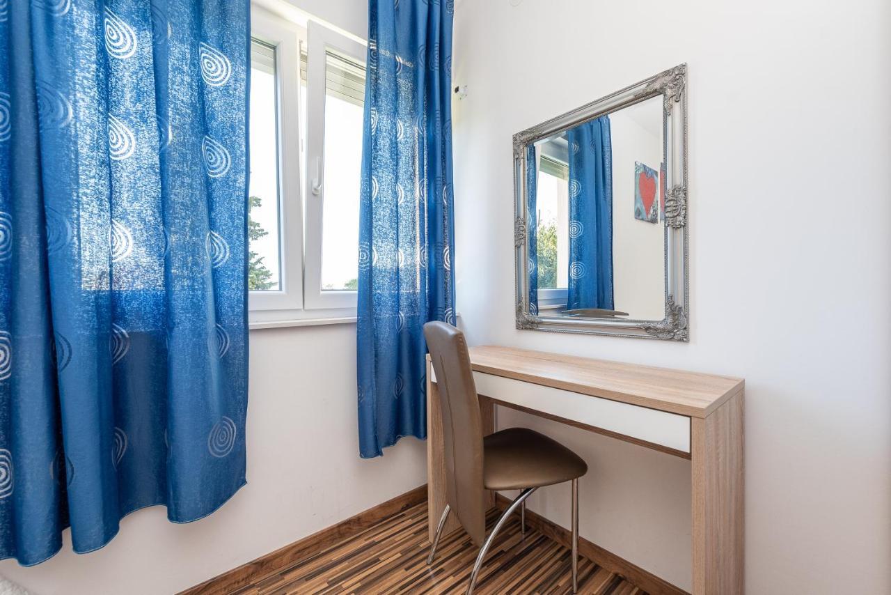 Antonio Apartments Sukošan エクステリア 写真