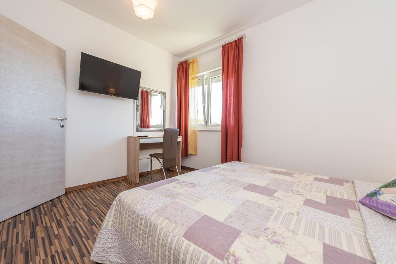 Antonio Apartments Sukošan エクステリア 写真