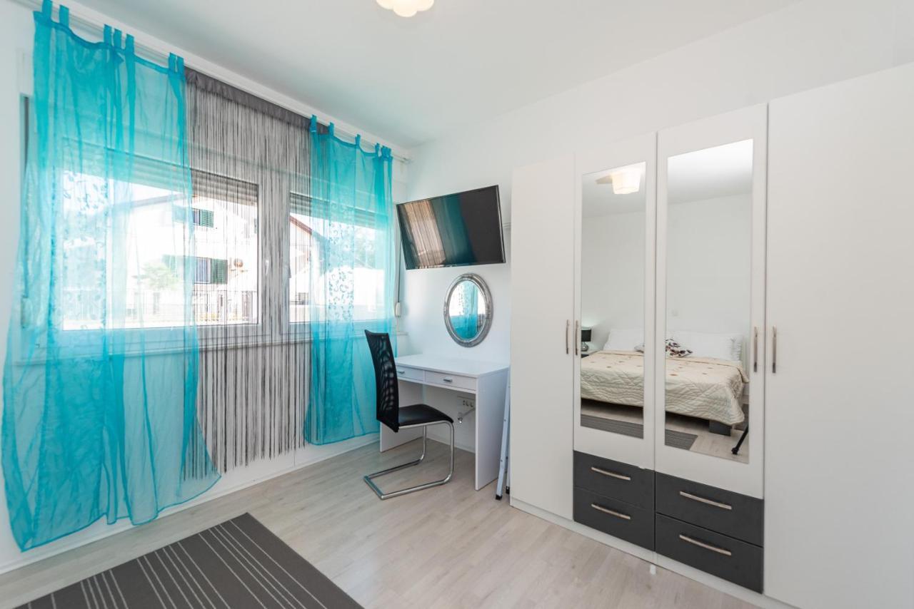 Antonio Apartments Sukošan エクステリア 写真