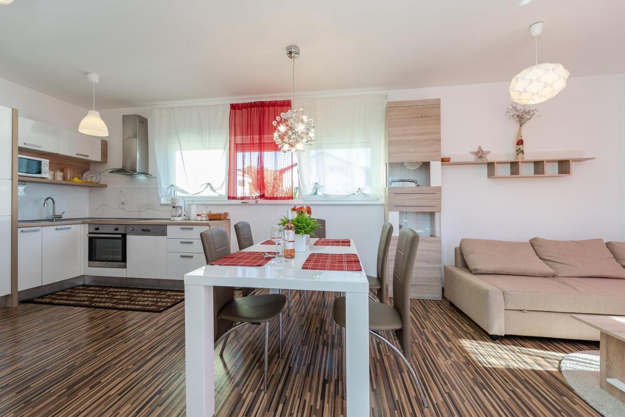 Antonio Apartments Sukošan エクステリア 写真