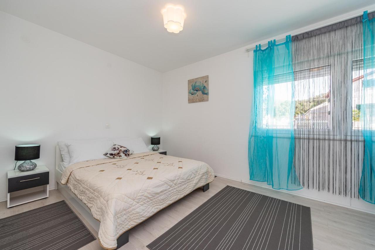 Antonio Apartments Sukošan エクステリア 写真