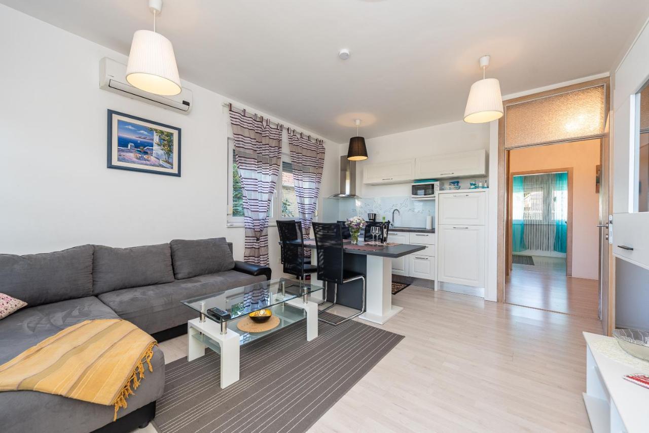 Antonio Apartments Sukošan エクステリア 写真