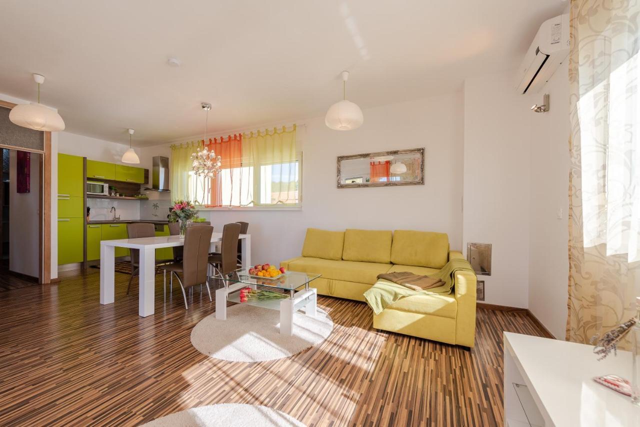 Antonio Apartments Sukošan エクステリア 写真