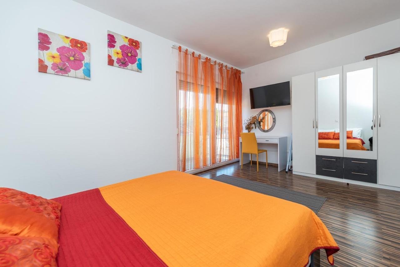 Antonio Apartments Sukošan エクステリア 写真