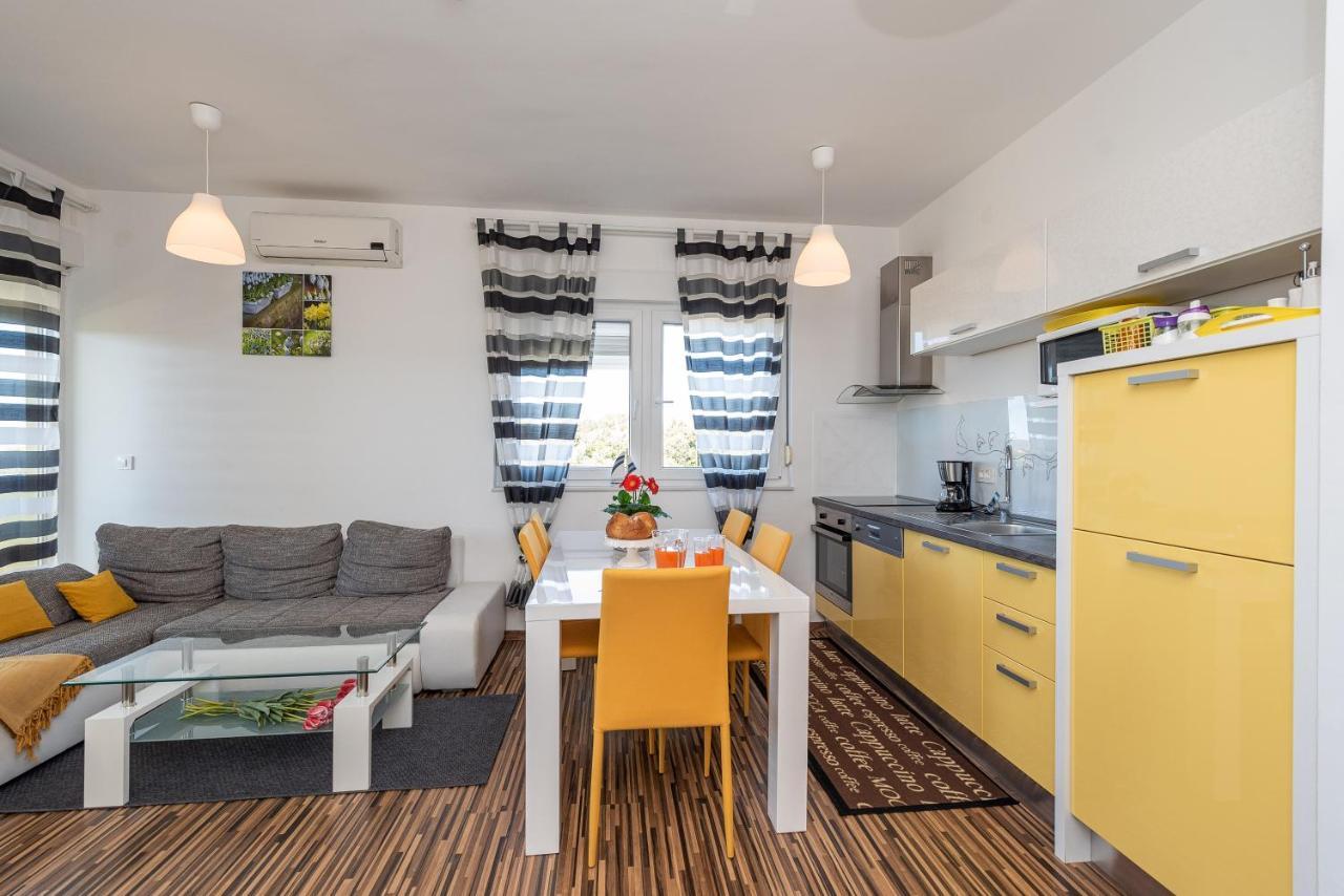Antonio Apartments Sukošan エクステリア 写真